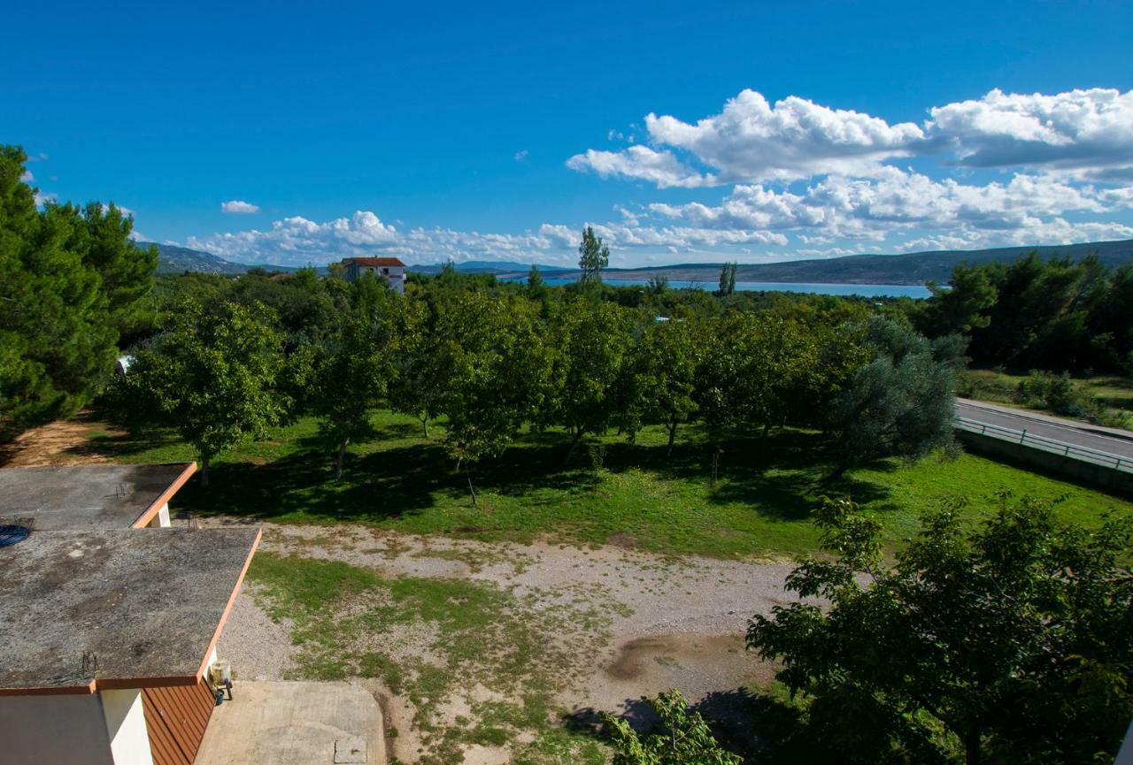 Apartmani Vesna Starigrad Paklenica Bagian luar foto